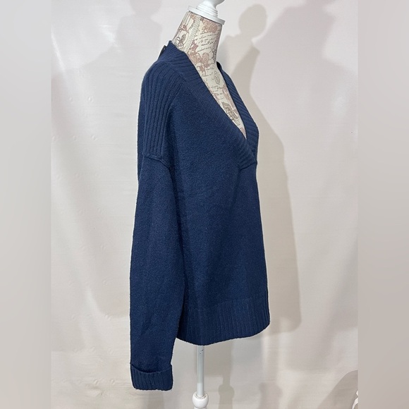 WONDERLY Navy blue oversized‎ V neck sweater size L. - Picture 7 of 12